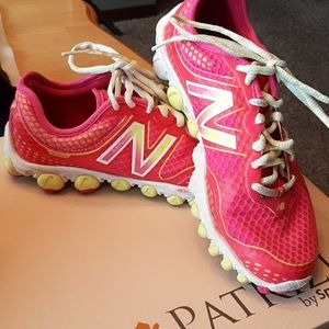 New Balance size 7.5 shoes